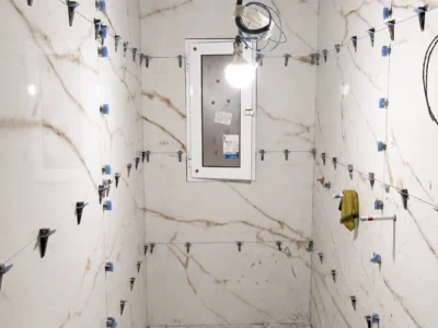 Galería del proyecto Alicatado, solado y fontanería para reforma de baño en Madrid